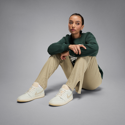 Air Jordan 1 Low SE Women's Shoes. Nike JP